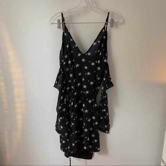 LIONESS Star Print Wrap Dress w/ Sleeves - Picture 3 of 4